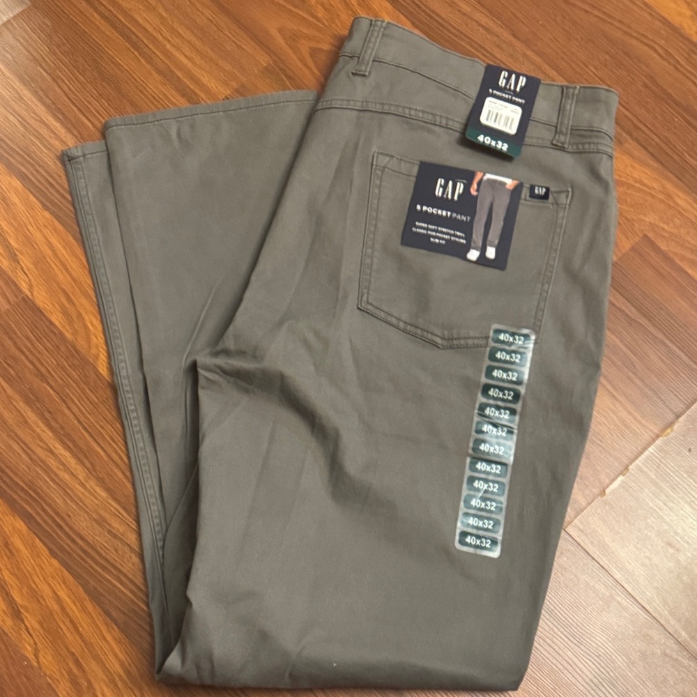 GAP Men's Khaki Chinos